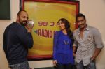 Kareena Kapoor, Ajay Devgan, Rohit Shetty at Singham Returns promotions in Radio Mirchi 98.3 on 30th July 2014
